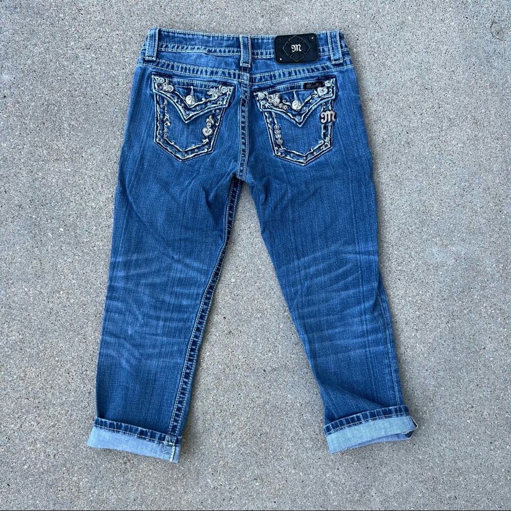 Miss Me Boyfriend Capri flap pocket embroidered jeans sz 25